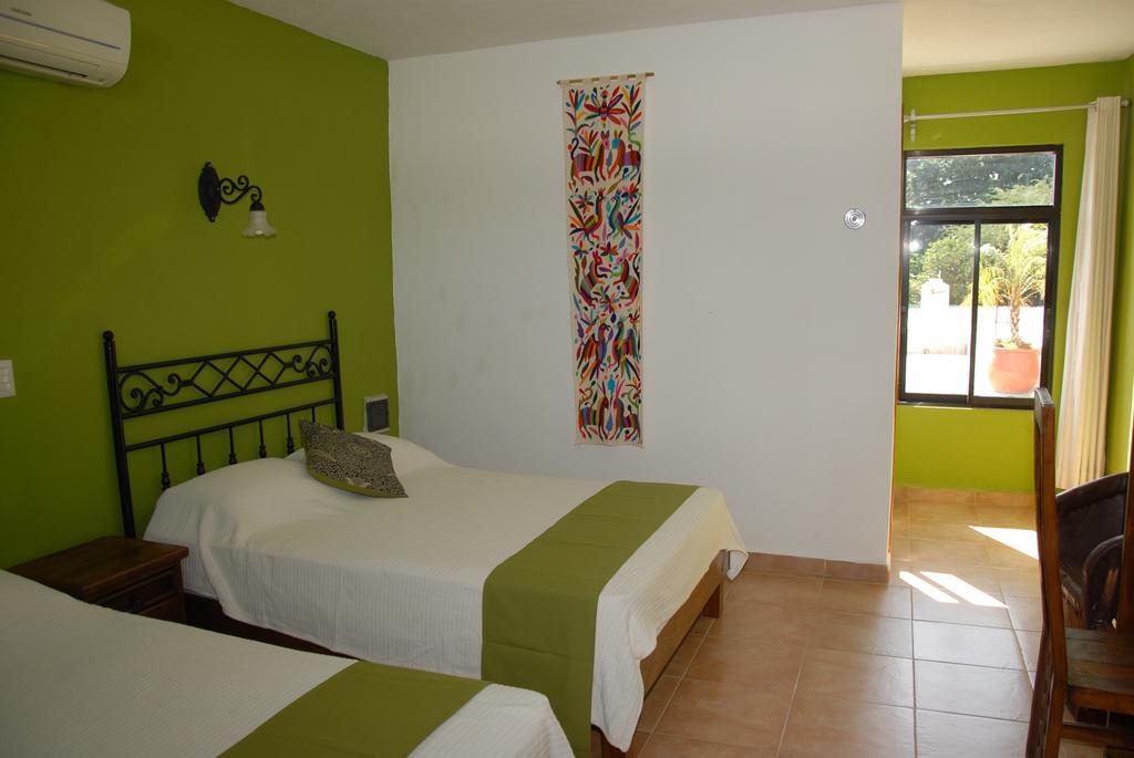 Hotel Aries Y Libra Mérida Zimmer foto
